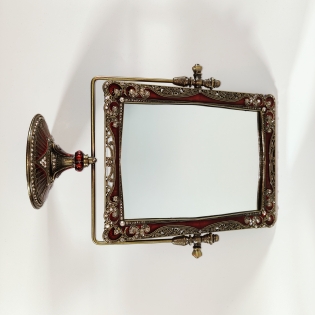 Винтажное зеркало настольное из олова со стразами 21*27 см