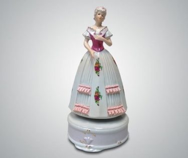 Музыкальная статуэтка дама в платье
